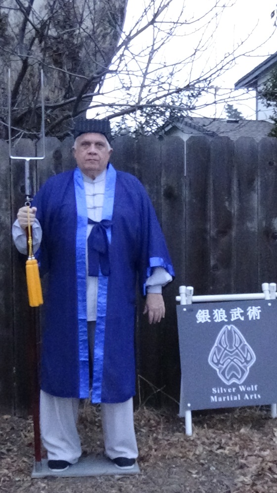 Blue_BluePisha with fork