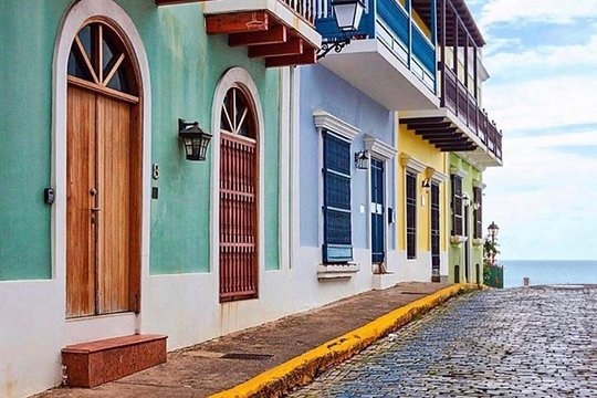 Street scene old San Juan
